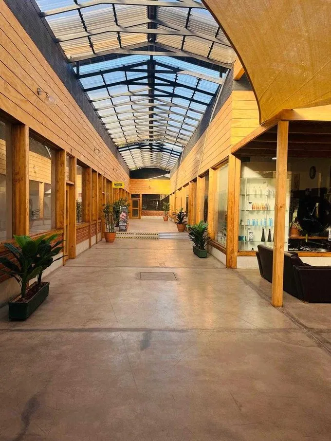 Arriendo de Local Comercial en Curicó, Locales Comerciales en Arriendo Curicó   (91260)
