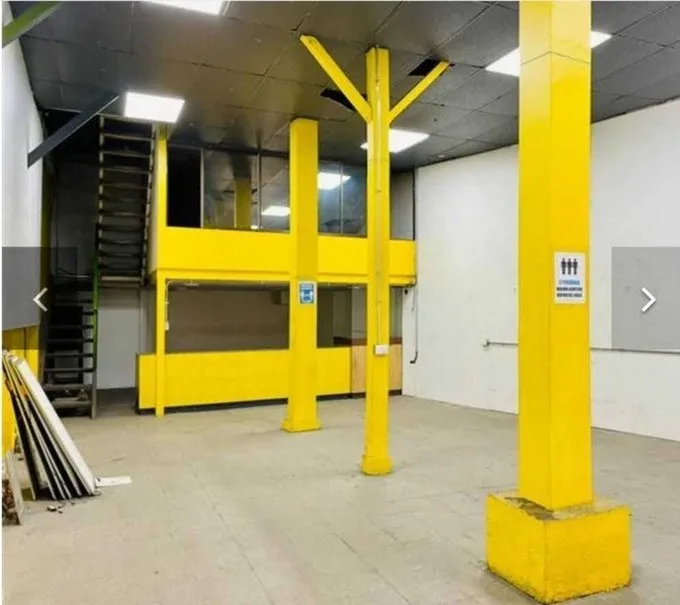 Arriendo de Local Comercial en Estación Central, A pasos de Avenida Alameda