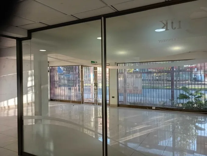 Arriendo de Local Comercial en La Florida, Local oficinas, arriendo, metro Magallanes (113717)