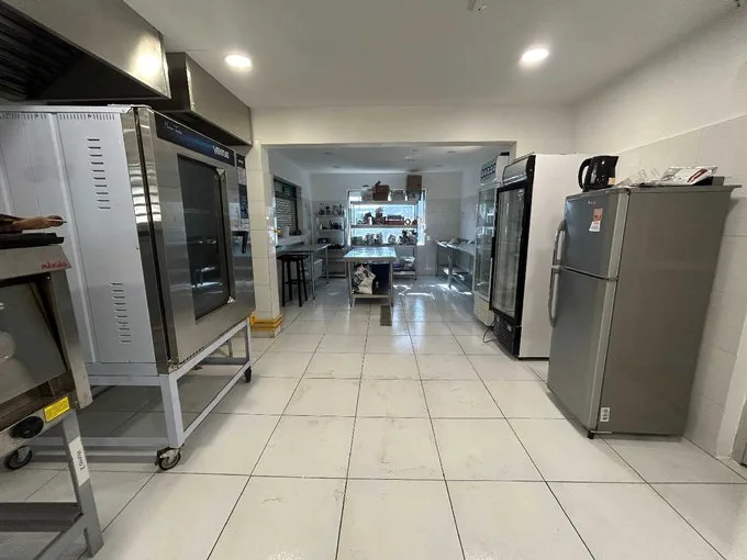 Arriendo de Local Comercial en La Florida, Nuevo Local Comercial + Casa 2 piso laflorida (118541)