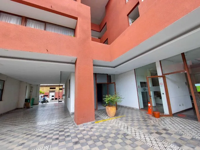 Arriendo de Local Comercial en La Serena, Oficina con seguridad en centro de La Serena (125589)