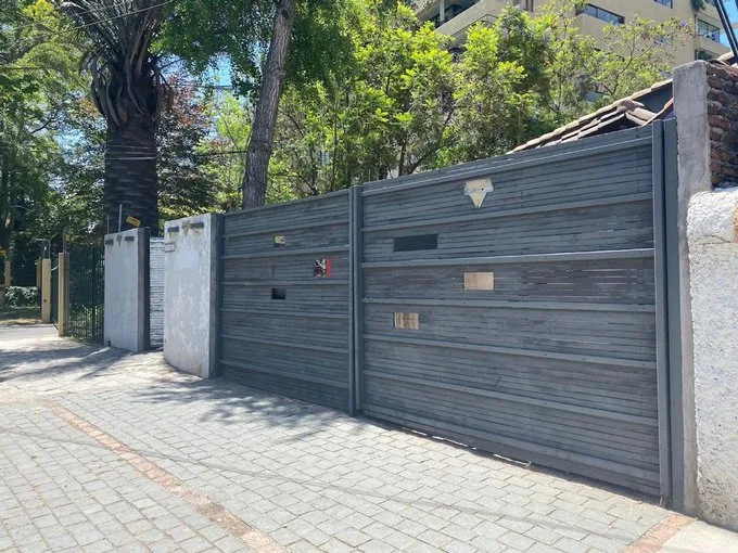 Arriendo de Local Comercial en Las Condes, Av. Manquehue Sur 1150