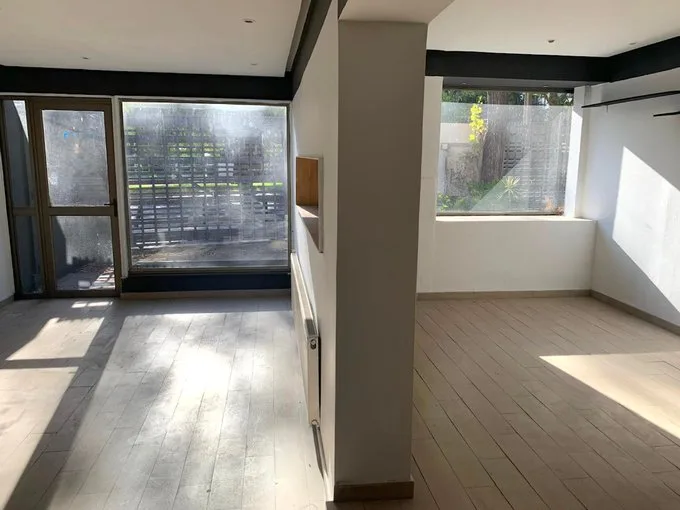 Arriendo de Local Comercial en Las Condes, Av. Manquehue Sur 1150