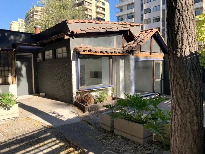Arriendo de Local Comercial en Las Condes, Av. Manquehue Sur 1150