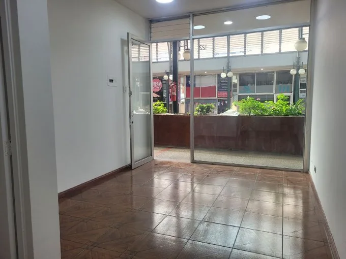 Arriendo de Local Comercial en Las Condes, Avenida Apoquindo 6415