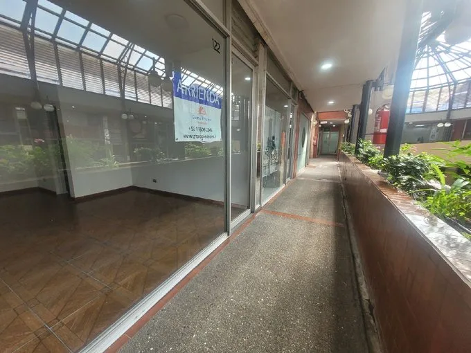 Arriendo de Local Comercial en Las Condes, Avenida Apoquindo 6415