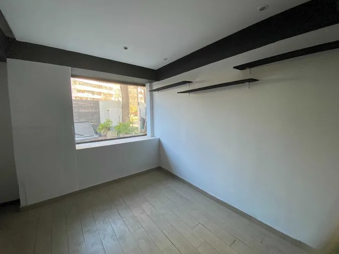 Arriendo de Local Comercial en Las Condes, Casa con giro comercial // Metro Manquehue (71559)