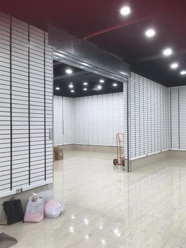 Arriendo de Local Comercial en Las Condes, Local comercial / manquehue norte