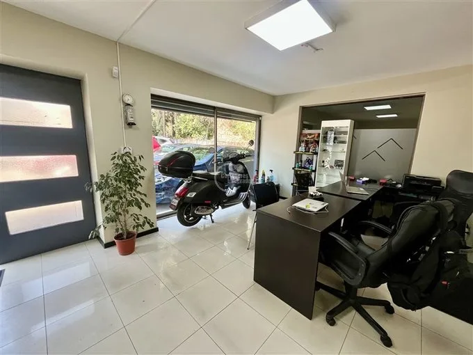 Arriendo de Local Comercial en Las Condes, Manquehue Sur- Alibsod e Camargo