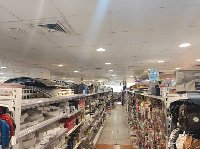 Arriendo de Local Comercial en Linares, Gran Local Comercial  1.100MT2 Centro Linares (107235)
