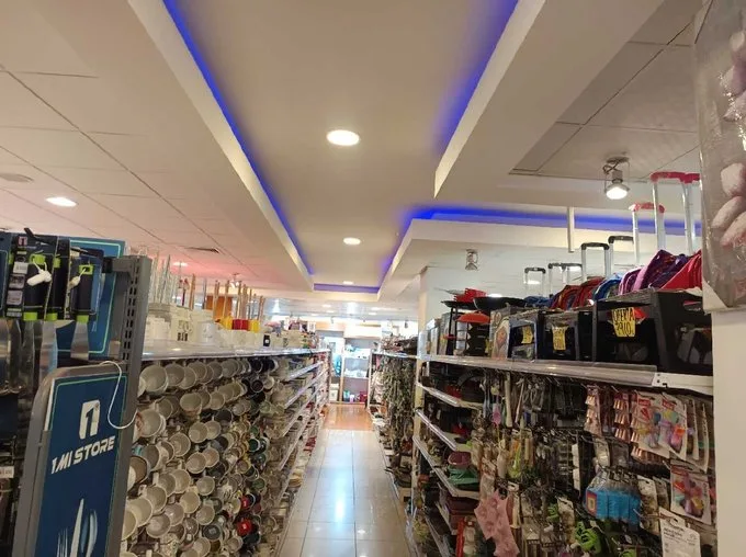 Arriendo de Local Comercial en Linares, Gran Local Comercial  1.100MT2 Centro Linares (107235)