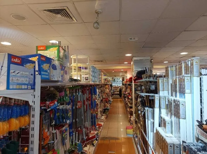 Arriendo de Local Comercial en Linares, Gran Local Comercial  1.100MT2 Centro Linares (107235)