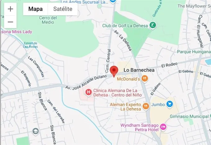 Arriendo de Local Comercial en Lo Barnechea, Avenida La Dehesa con el Rodeo