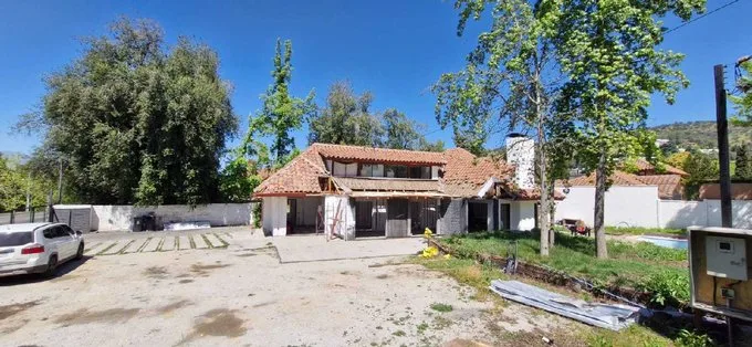 Arriendo de Local Comercial en Lo Barnechea, Clinica, minimarket, tienda, negocios (126641)