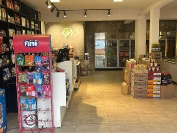 Arriendo de Local Comercial en Molina, Local comercial en el centro de molina  (119640)