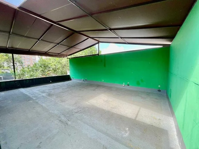 Arriendo de Local Comercial en Ñuñoa, Excelente local en terraza de 2 piso  (130051)