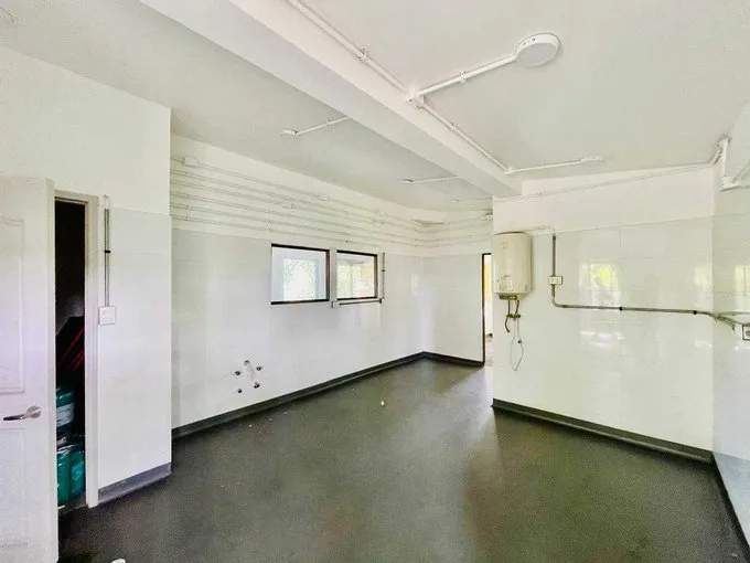 Arriendo de Local Comercial en Ñuñoa, Excelente local en terraza de 2 piso  (130051)