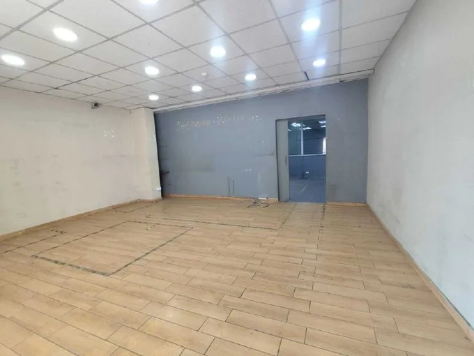 Arriendo de Local Comercial en Ñuñoa, Local comercial, oficina, bodega, cocina  (109858)