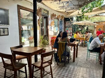 Arriendo de Local Comercial en Ñuñoa, Tegualda 1509