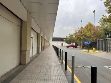 Arriendo de Local Comercial en Peñalolén, 10 locales comerciales open tobalaba