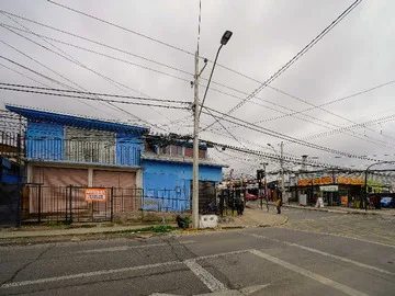 Arriendo de Local Comercial en Peñalolén, Local de 30 m2 en Los Baqueanos con Rio Claro (116441)