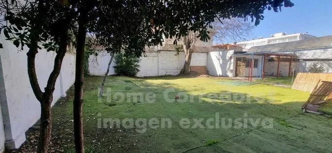 Arriendo de Local Comercial en Providencia, Amplia casa comercial o habitacional  (126057)