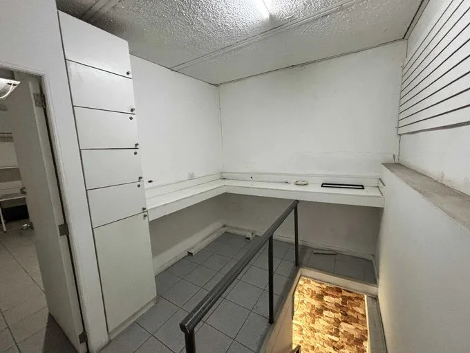 Arriendo de Local Comercial en Recoleta, Local en Patronato con vitrina a la calle (126401)
