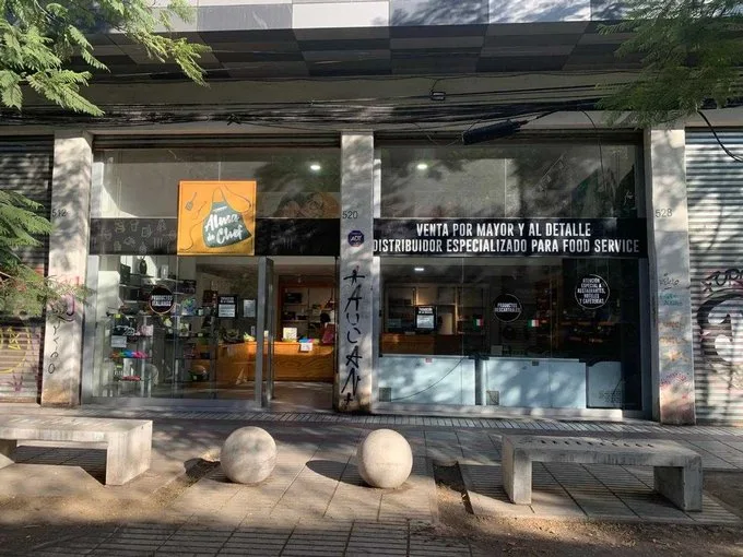Arriendo de Local Comercial en Recoleta, Seguridad 24/7 en Patronato (125415)