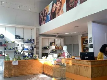Arriendo de Local Comercial en Recoleta, Seguridad 24/7 en Patronato (125415)