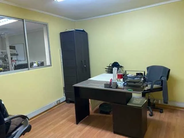 Arriendo de Local Comercial en Santiago, Local comercial y bodega con recepción final (121868)