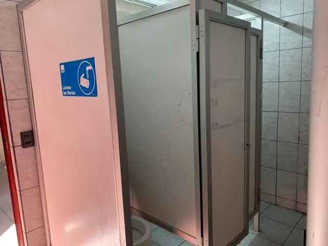 Arriendo de Local Comercial en Santiago, Local comercial y bodega con recepción final (121868)