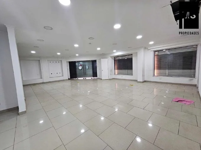 Arriendo de Local Comercial en Santiago, París-Santa Rosa | Alta Afluencia | Plusvalía