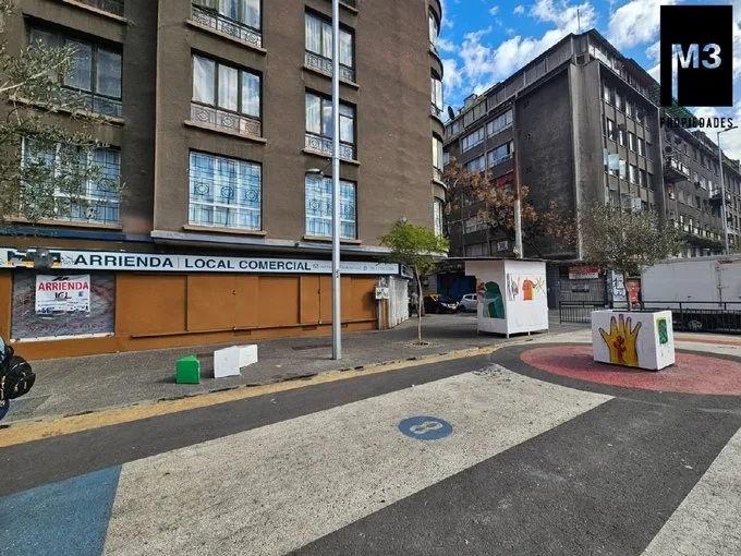 Arriendo de Local Comercial en Santiago, Santa Rosa / Metro Santa Lucia