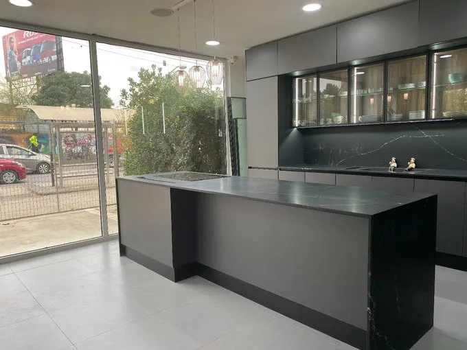 Arriendo de Local Comercial en Talca, Gran local // 2 norte // talca (67773)