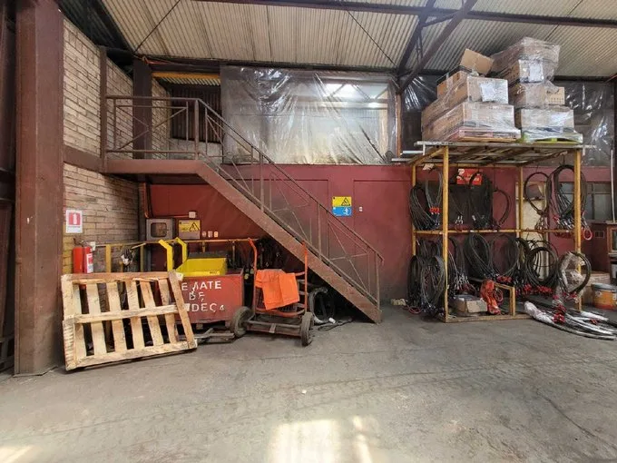 Arriendo de Local Comercial en Temuco, Bodega local comercial av.Caupolican 1000 m2. (113886)