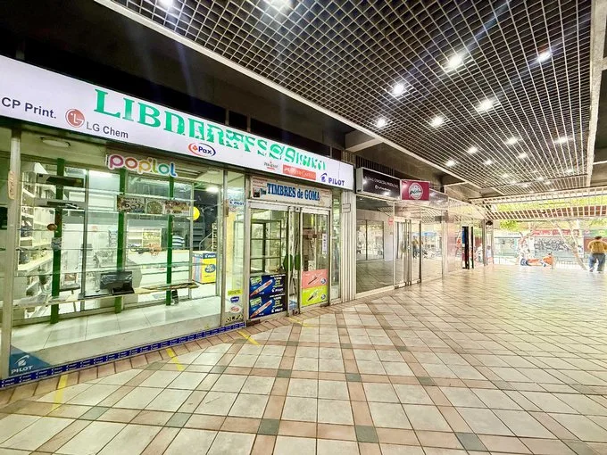 Arriendo de Local Comercial en Viña del Mar, Local amplio en galeria ubicacion estrategica (129561)