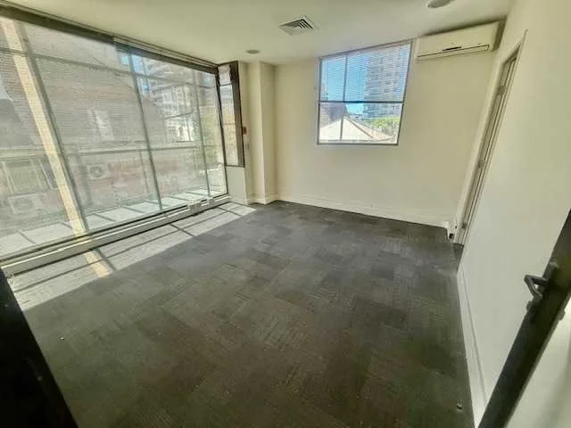 Arriendo de Local Comercial en Viña del Mar, Local en 1000 m2 terr, 25 estacionamientos (84867)