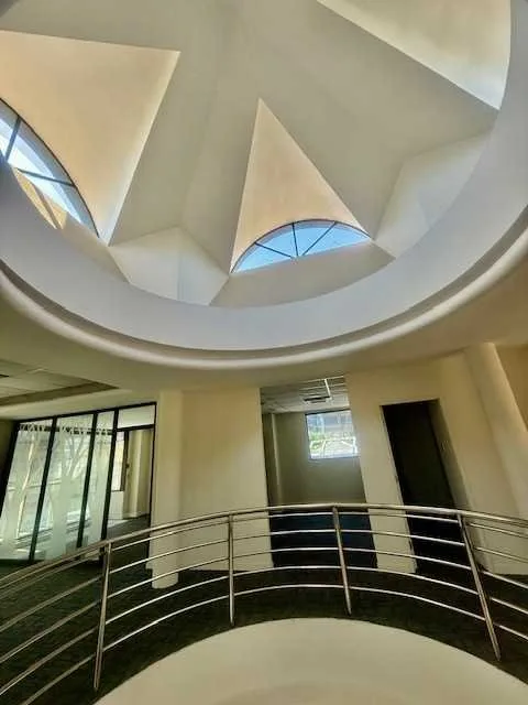 Arriendo de Local Comercial en Viña del Mar, Local en 1000 m2 terr, 25 estacionamientos (84867)