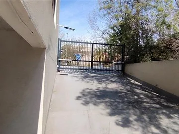 Arriendo de Local Comercial en Vitacura, A pasos del Mall Alto las Condes/Lo Matta