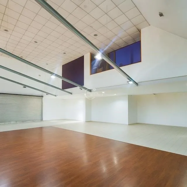 Arriendo de Local Comercial en Vitacura, Clínica Alemana / Las Hualtatas