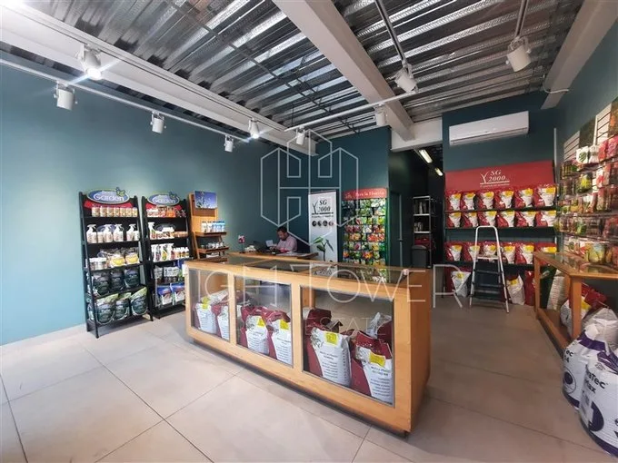 Arriendo de Local Comercial en Vitacura, Geronimo de Alderete 1070, Vitacura