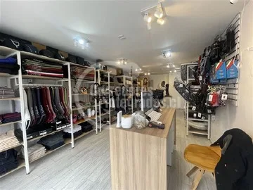 Arriendo de Local Comercial en Vitacura, Las Tranqueras a 1 cuadra de Av. Vitacura