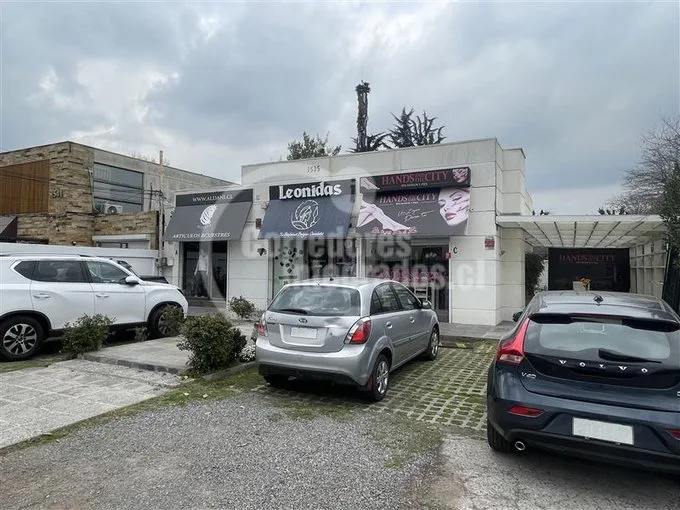 Arriendo de Local Comercial en Vitacura, Las Tranqueras a 1 cuadra de Av. Vitacura