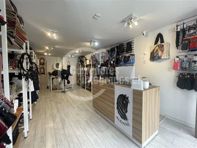 Arriendo de Local Comercial en Vitacura, Las Tranqueras a 1 cuadra de Av. Vitacura
