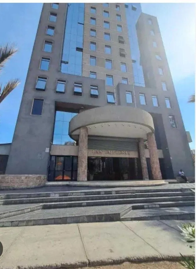 Arriendo de Oficina en Antofagasta, Edificio las Empresas Of. 292mts Primer piso  (102045)