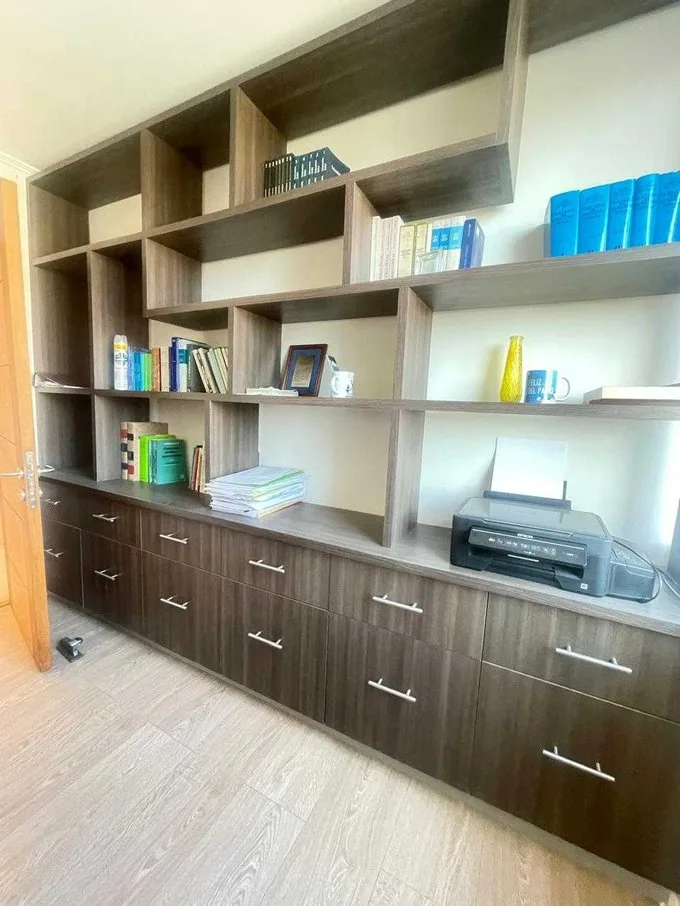 Arriendo de Oficina en La Serena, Se arrienda luminoso y amoblado privado (106852)