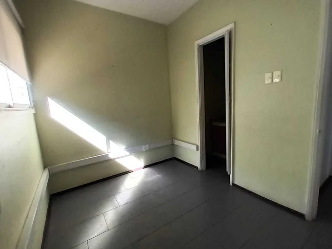 Arriendo de Oficina en Las Condes, 108m2 / Metro Manquehue y Escuela Militar  (96359)