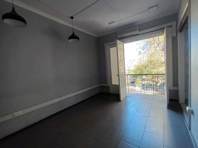 Arriendo de Oficina en Las Condes, 108m2 / Metro Manquehue y Escuela Militar  (96359)