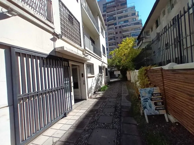 Arriendo de Oficina en Las Condes, 108m2 / Metro Manquehue y Escuela Militar (96365)