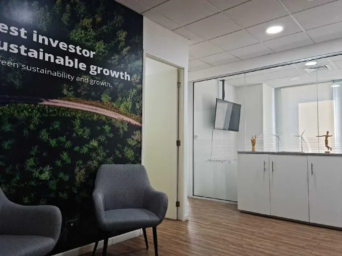Arriendo de Oficina en Las Condes, A dos cuadras del metro Manquehue (126984)